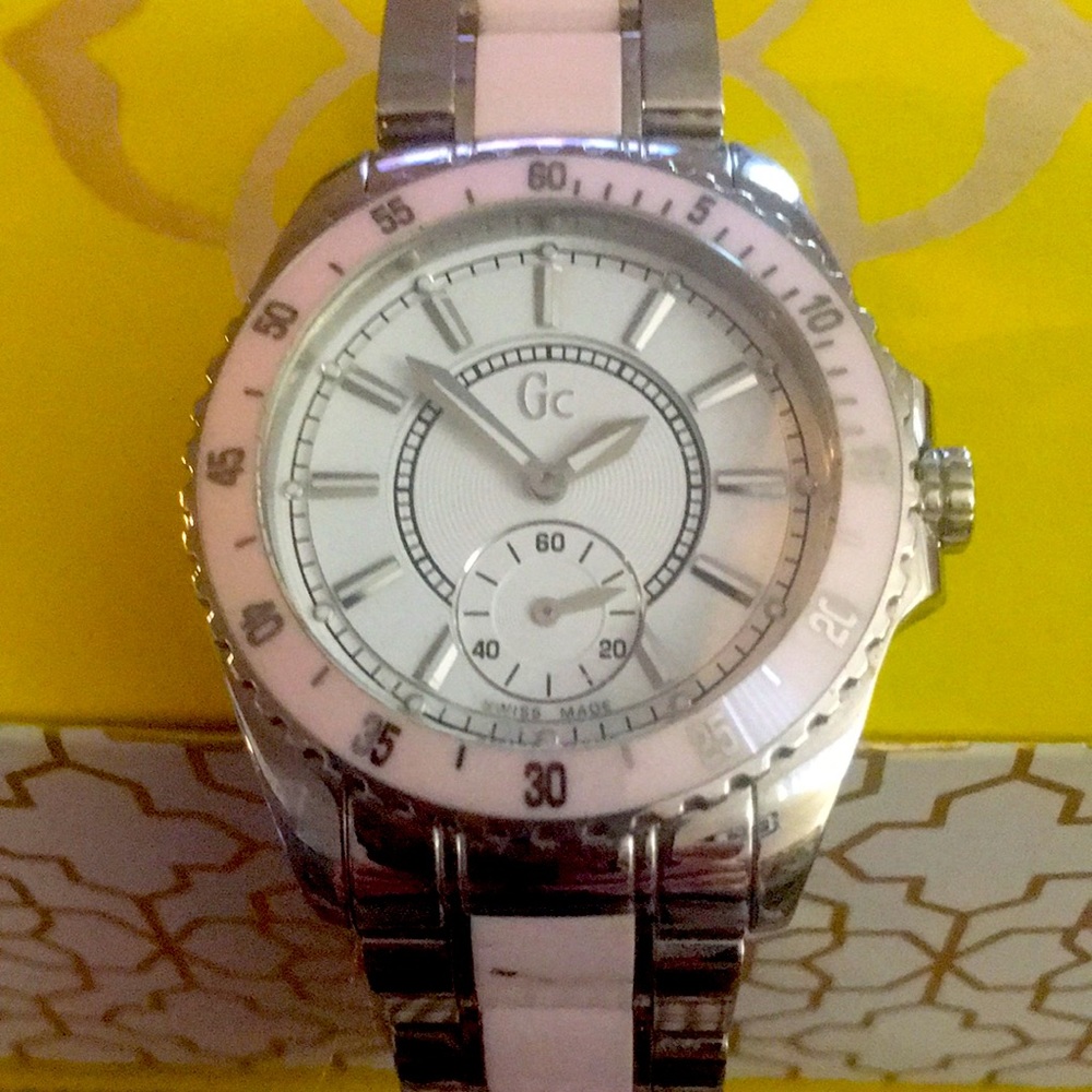Beautiful Guess Watch